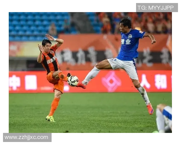 法国足球新星崭露头角 成为历史上最年轻国脚的荣耀时刻