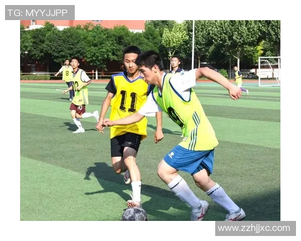 魅力四射的黑人足球球星帅哥展现激情与力量的绿茵风采 魅力四射的黑人足球球星帅哥展现激情与力量的绿茵风采